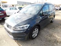 Gebraucht VW Touran Comfortline 116 PS (85 kW) 2018 Grau Van / Kleinbus