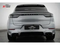 Gebraucht Porsche Cayenne Turbo Coupe 549 PS (403 kW) 2023 Dolomitsilbermetallic (metallic) Coupé