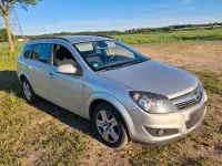 Gebraucht Opel Astra Edition 110 PS (80 kW) 2010 Silber Limousine