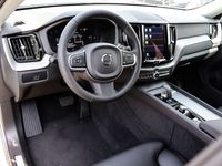 Gebraucht Volvo XC60 Core 197 PS (144 kW) 2024 Grau SUV