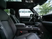 Neu Land Rover Defender HSE Dynamic 349 PS (256 kW) 2026 Schwarz SUV