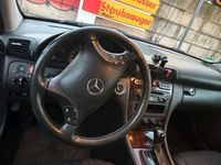 Gebraucht Mercedes C180 140 PS (102 kW) 2001 Blau Kombi