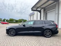 Gebraucht Volvo V60 Momentum 150 PS (110 kW) 2018 Schwarz Kombi