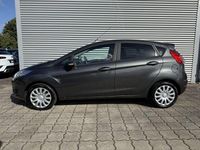 Gebraucht Ford Fiesta Trend 101 PS (74 kW) 2016 Grau Kleinwagen