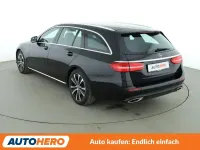 Usado Mercedes E200 Avantgarde 211 CV (155 kW) 2019 Negro Familiar