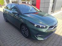 Neu Kia Ceed Platinum 140 PS (102 kW) 2025 Experience grün Kleinwagen
