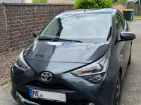 Gebraucht Toyota Aygo Team 72 PS (52 kW) 2020 Schwarz Kleinwagen