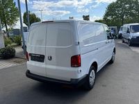 Gebraucht VW T6.1 150 PS (110 kW) 2021 Candyweiß Van