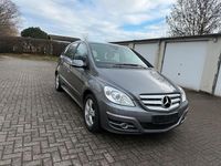 Gebraucht Mercedes B200 136 PS (100 kW) 2010 Grau Van / Kleinbus