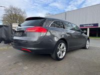 Usado Opel Insignia 131 HP (96 kW) 2012 Cinzento Carrinha