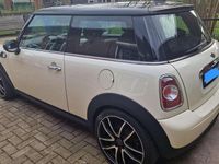 Gebraucht Mini Cooper 122 PS (89 kW) 2013 Weiß Kleinwagen