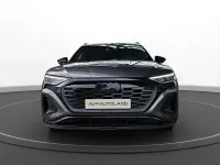 Gebraucht Audi Q8 e-tron S-Line 300 kW (408 PS) 2024 Daytonagrau perleffekt SUV
