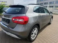 Gebraucht Mercedes GLA180 Style 122 PS (89 kW) 2017 Grau SUV