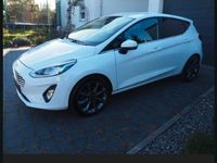 Gebraucht Ford Fiesta Titanium 125 PS (91 kW) 2017 Weiß Limousine
