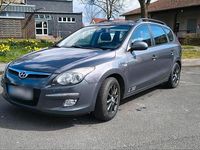 Gebraucht Hyundai i30 105 PS (77 kW) 2010 Grau Kombi