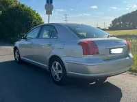 Gebraucht Toyota Avensis 129 PS (94 kW) 2005 Silber Limousine