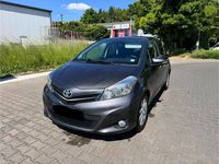 Gebraucht Toyota Yaris 2013 Grau Kleinwagen