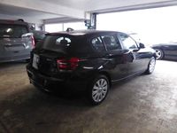 Gebraucht BMW 116 Advantage 116 PS (85 kW) 2014 Schwarz Kleinwagen