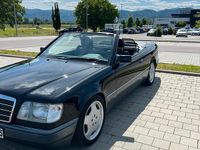 Gebraucht Mercedes E220 Edition 150 PS (110 kW) 1997 Schwarz Cabrio