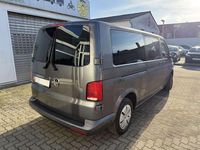 Gebraucht VW Caravelle Comfortline 150 PS (110 kW) 2024 Indiumgrau metallic Van / Kleinbus