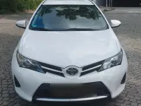 Gebraucht Toyota Auris Edition 99 PS (72 kW) 2015 Weiß Limousine