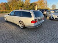 Gebraucht Mercedes E280 Avantgarde 204 PS (150 kW) 2002 Silber Limousine