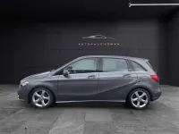 Gebraucht Mercedes B200 136 PS (100 kW) 2013 Mountaingrau Kleinwagen