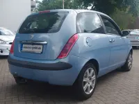 Gebraucht Lancia Ypsilon 80 PS (58 kW) 2006 Blau surf/lagoon/de chirico Kleinwagen