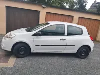 Gebraucht Renault Clio 75 PS (55 kW) 2009 Weiß Kleinwagen
