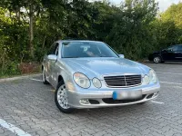 Gebraucht Mercedes E220 150 PS (110 kW) 2002 Silber Limousine