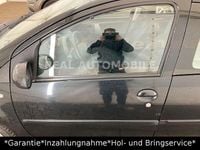 Gebraucht Peugeot 107 Active 68 PS (50 kW) 2012 Schwarz Kleinwagen