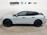 Gebraucht BMW iX M Sport 300 kW (408 PS) 2025 Weiß SUV