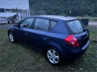 Usado Kia Ceed 126 HP (92 kW) 2008 Azul Citadino