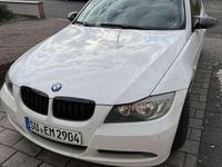 Gebraucht BMW 325 218 PS (160 kW) 2008 Weiß Limousine