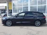 Gebraucht Ford Focus ST-Line 125 PS (91 kW) 2024 Agate black metallic Kombi
