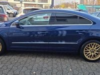 Gebraucht VW Passat 160 PS (117 kW) 2010 Blau Limousine