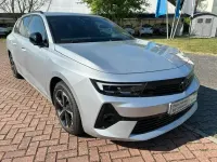 Gebraucht Opel Astra 131 PS (96 kW) 2024 Silbergrau Kleinwagen