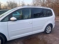 Gebraucht VW Touran 105 PS (77 kW) 2014 Weiß Van / Kleinbus