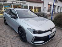 Neu VW Passat R-line 193 PS (141 kW) 2026 Oyster silver metallic Kombi