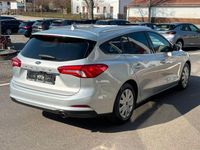 Używany Ford Focus Titanium 120 KM (88 kW) 2020 Srebrny Kombi
