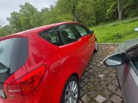 Używany Opel Meriva Selection 131 KM (96 kW) 2014 Czerwony Minivan