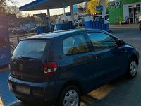 Second-hand VW Fox 55 CP (40 kW) 2005 Albastru Hatchback