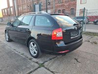 Gebraucht Skoda Octavia 122 PS (89 kW) 2010 Schwarz Kombi