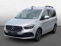 Gebraucht Mercedes T180 Style 131 PS (96 kW) 2024 Silber helvinsilber metallic Van / Kleinbus