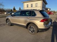 Gebraucht VW Tiguan Sound 150 PS (110 kW) 2018 Beige SUV