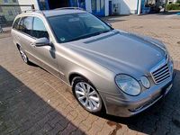 Gebraucht Mercedes E220 170 PS (125 kW) 2007 Grau Kombi