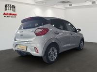 Gebraucht Hyundai i10 GO! 67 PS (49 kW) 2023 Sleek silver / met Kleinwagen