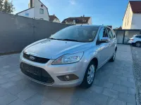 Używany Ford Focus Style 101 KM (74 kW) 2010 Srebrny Sedan/Limuzyna