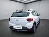 Gebraucht Dacia Sandero Stepway 101 PS (74 kW) 2021 Weiß Kleinwagen