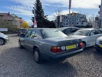 Gebraucht Mercedes E230 132 PS (97 kW) 1988 Grau Limousine